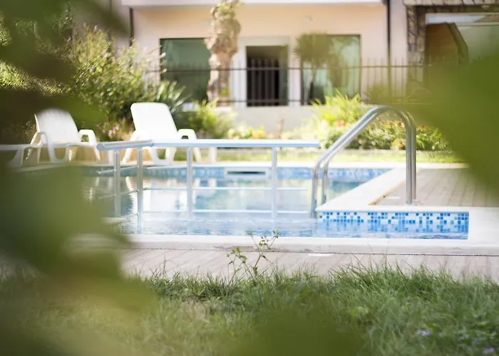 Отель Milan Приморско